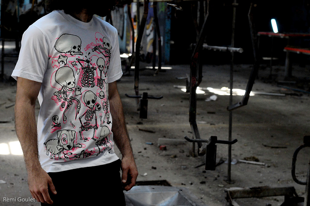 Alxbizar by French Loser  //  Photos réalisées à l'occasion de la commercialisation du tee-shirt "Remains & Bones" designed by Alxbizar pour French Loser